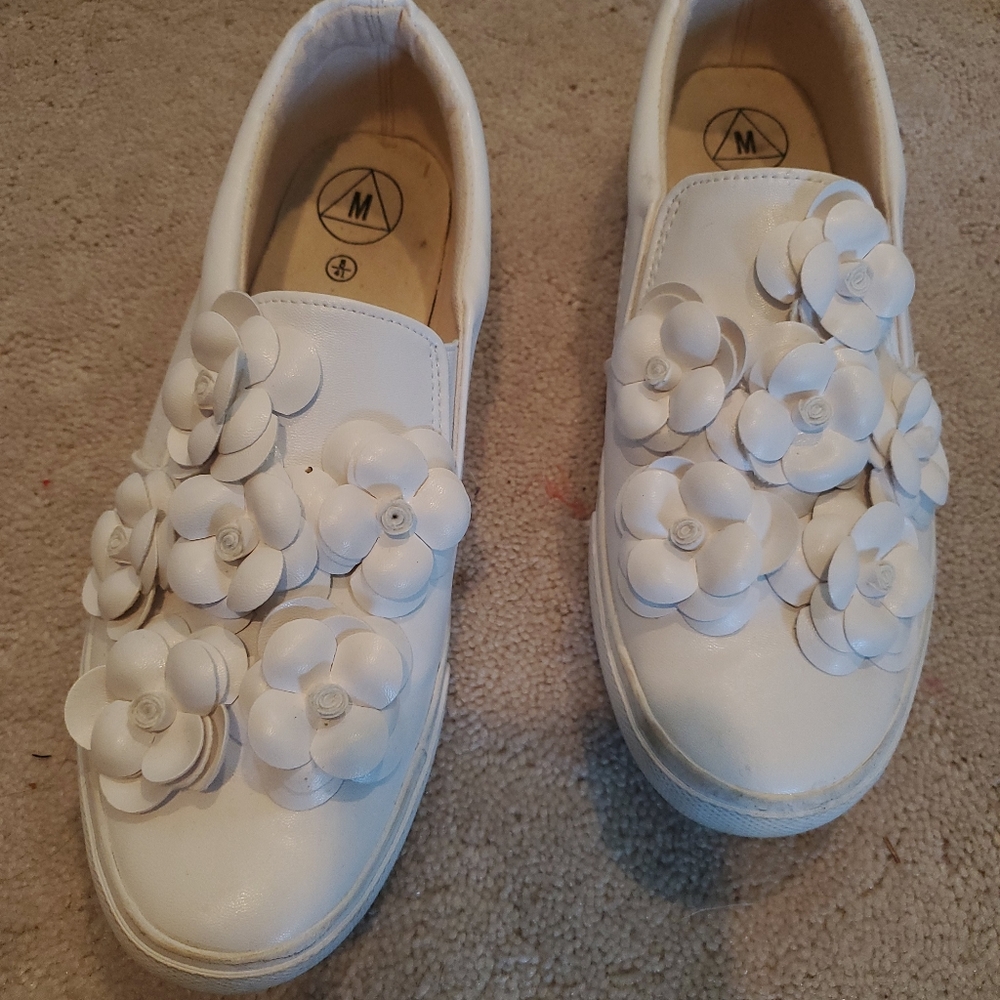 Misguided men White floral Slip On Shoes Size 8/41